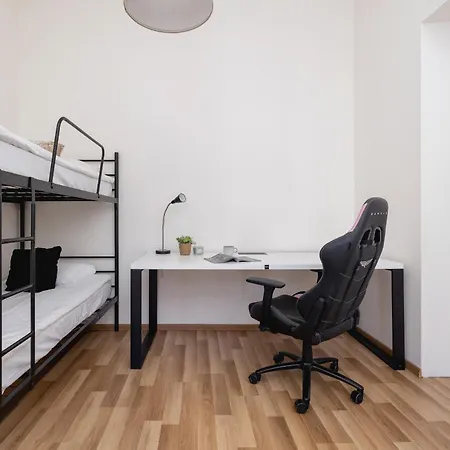 Family In Downtown Cracow By Rent Like קרקוב