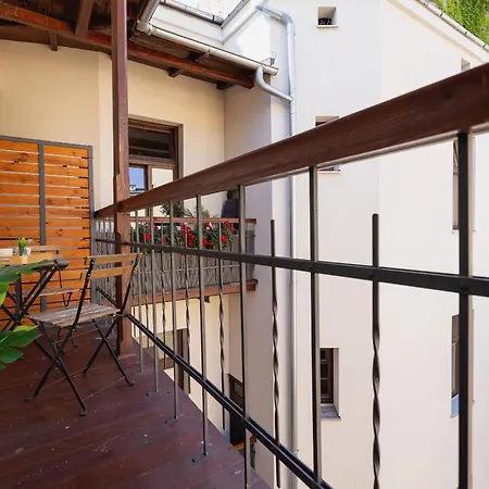 Family In Downtown Cracow By Rent Like דירה קרקוב