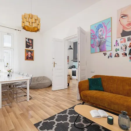 Family In Downtown Cracow By Rent Like Daire